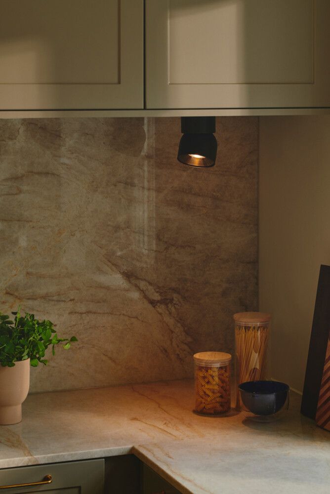 Spottivalaisin Nordlux Pitcher valkoinen Musta