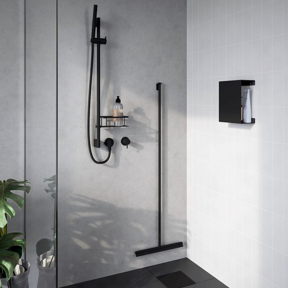 Suihkukori suihkutankoon Smedbo Sideline mattamusta