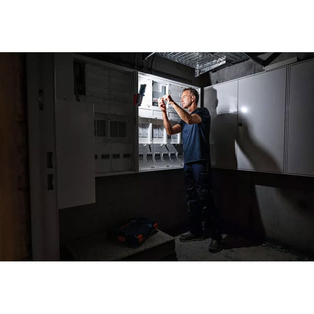 Akkuvalaisin Bosch GLI 18V-800 Professional