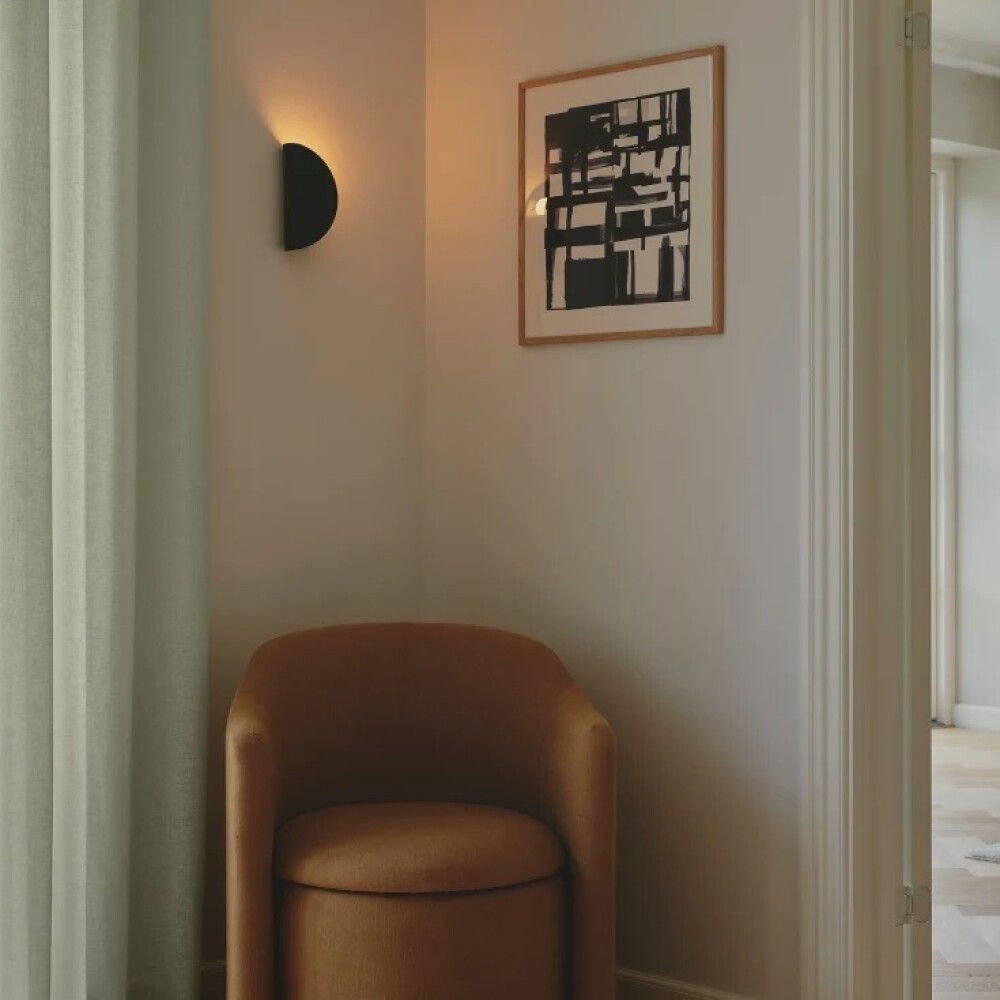 Seinävalaisin Nordlux Model 2110 valkoinen Musta