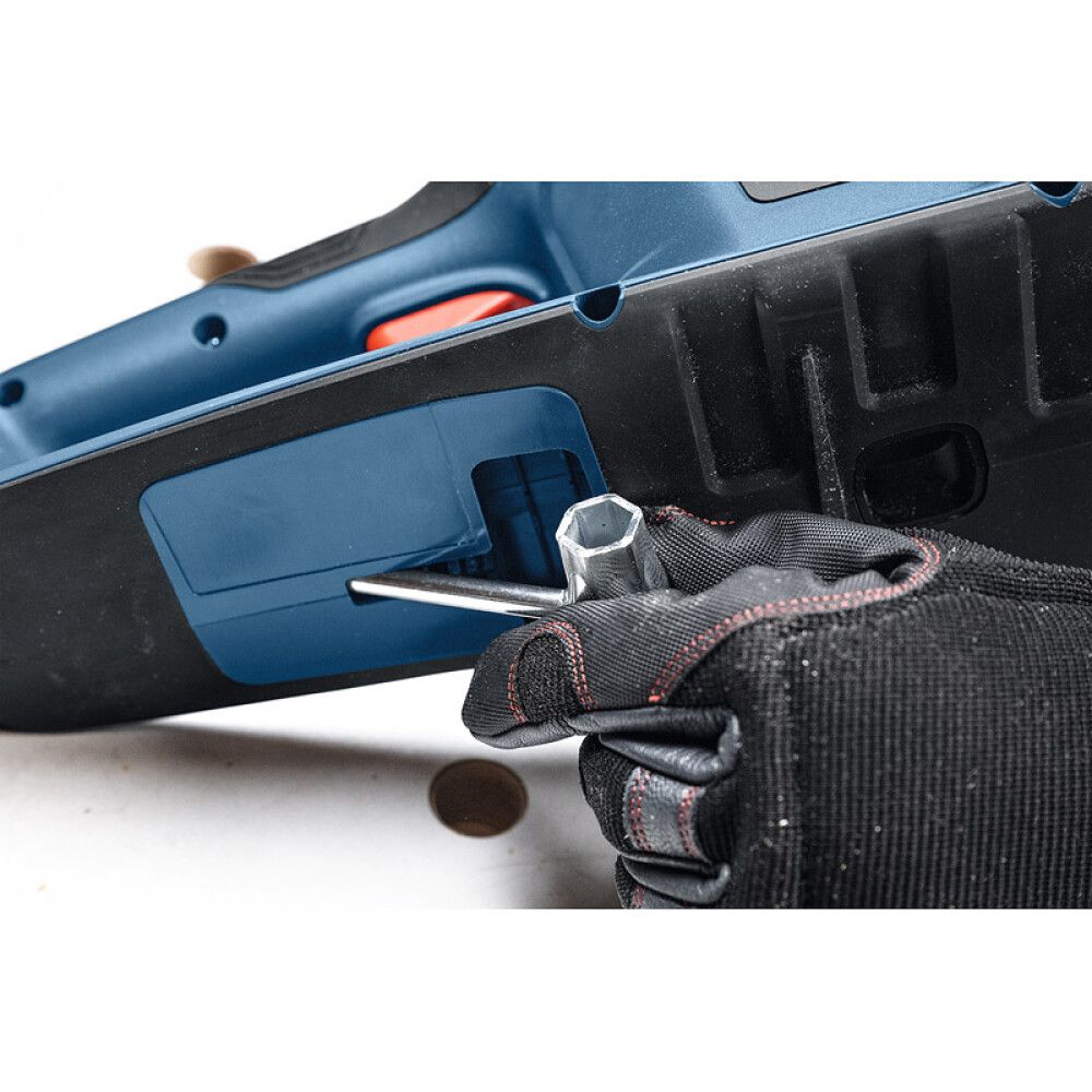 Akkuketjusaha Bosch GKE 18V-40 Solo