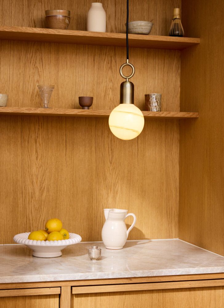 Koristelamppu Halo Design Stockholm ruskea marmori E27