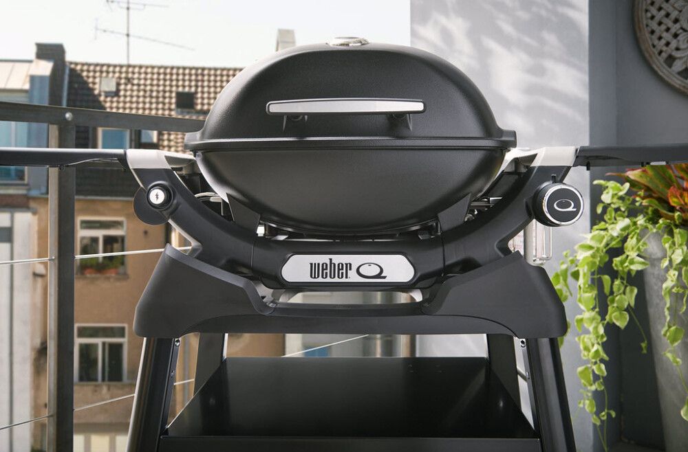 KAASUGRILLI WEBER Q1200N SIVUPÖYDILLÄ