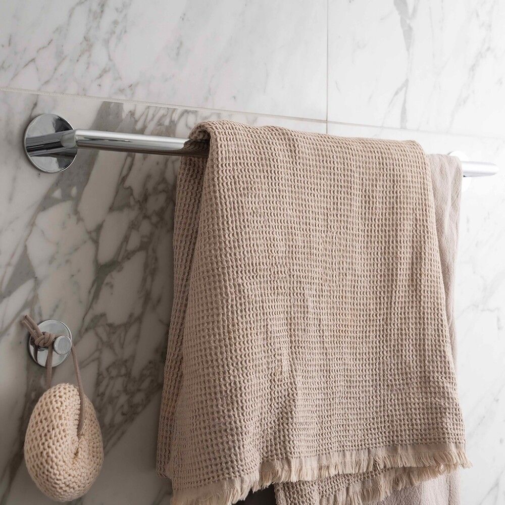 Pyyhetanko Smedbo DOT 62 cm Kiiltävä kromi