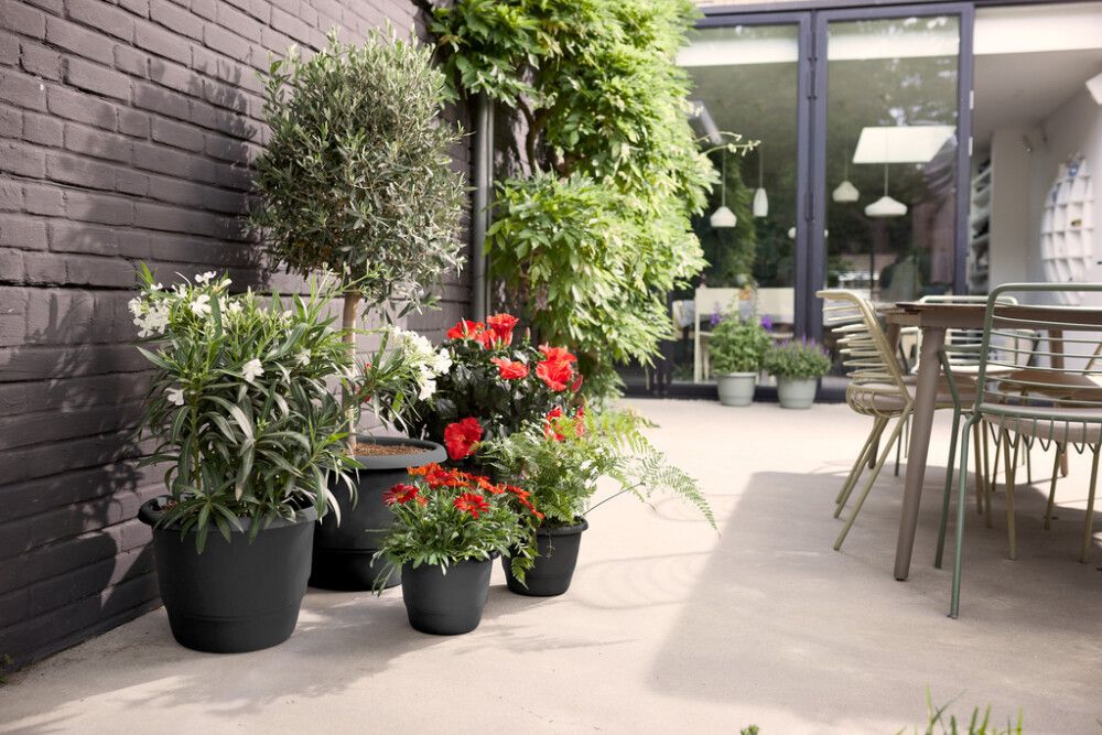 Ulkoruukku Elho Amiga antrasiitti 40 cm