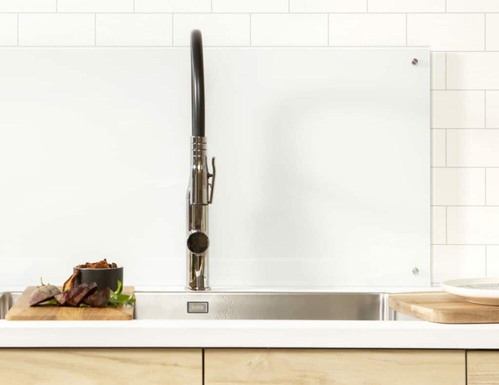 Lasilevy Fibo valkoinen karkaistu 6 x 450 x 900 mm