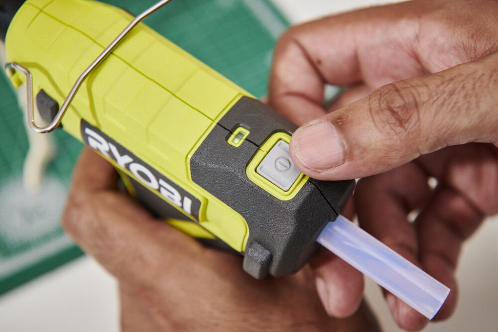 Akkukuumaliimapistooli Ryobi USB Lithium RGLU4-0