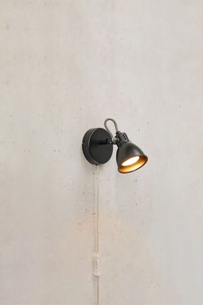 Seinävalaisin Markslöjd Mion Mattamusta