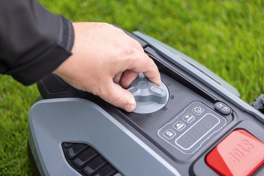 Robottileikkuri Scheppach BRMR300