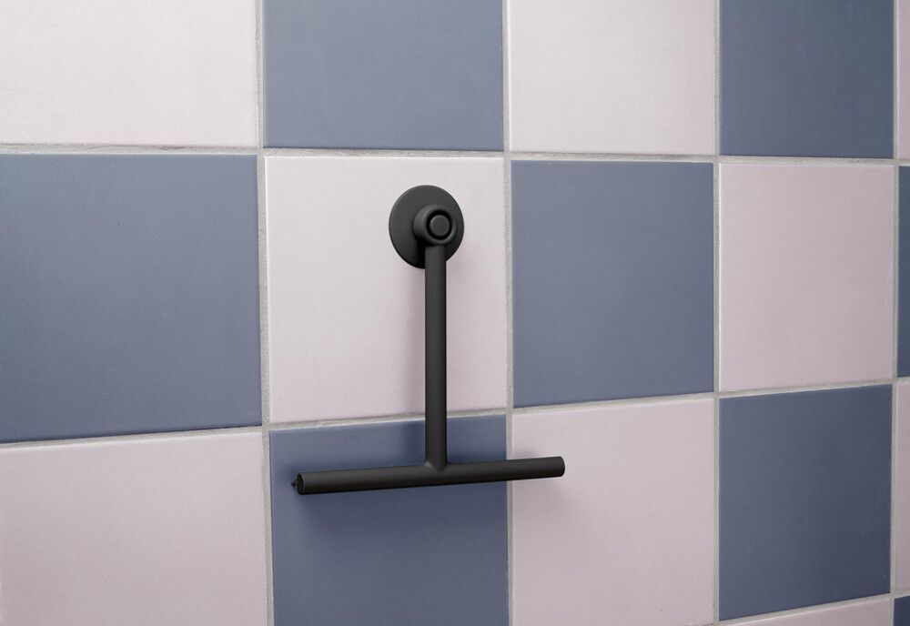 Suihkulasta Pisla Clever musta