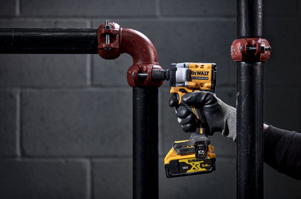 Akkumutteriväännin DeWalt DCF921N-XJ
