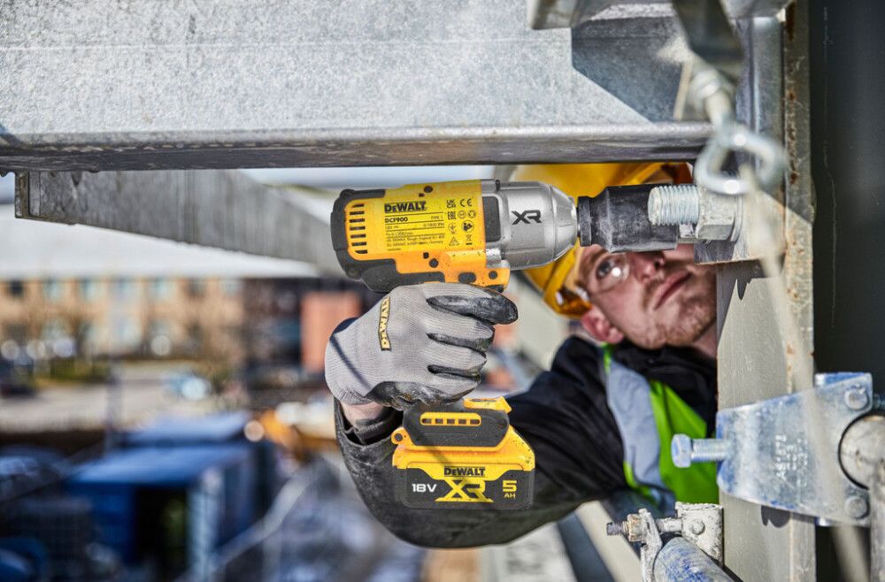 Iskumutterinväännin DeWalt DCF900N-XJ