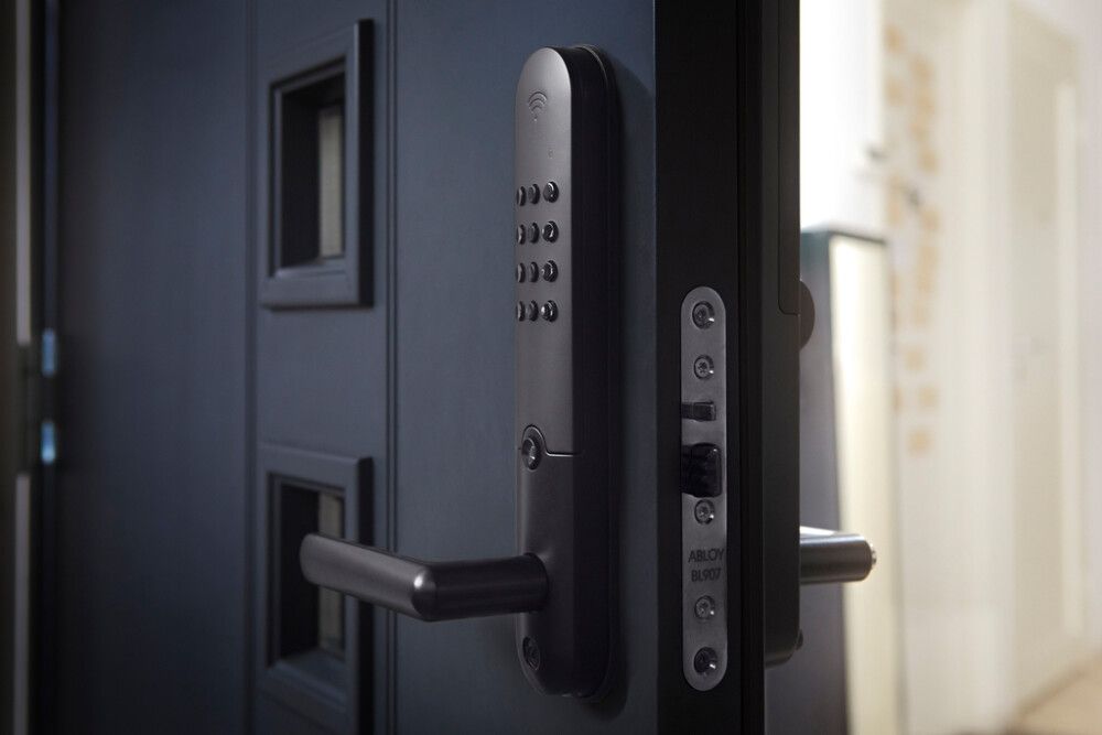 Älylukko Yale Doorman L3