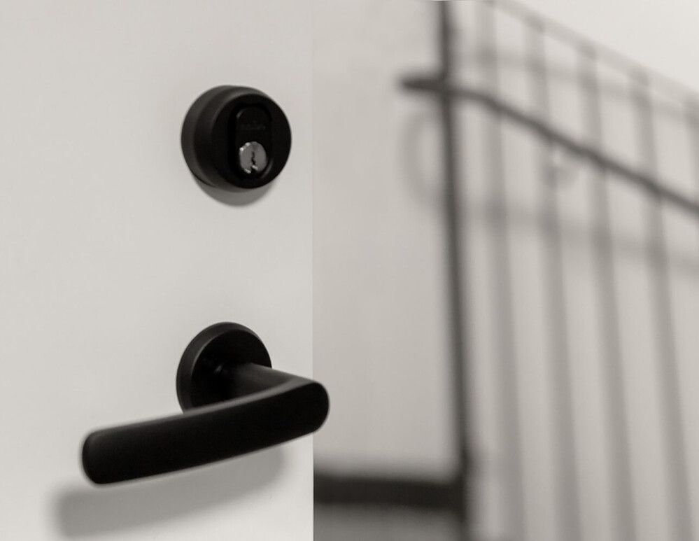 Ulko-ovenpainike Habo A2560 musta