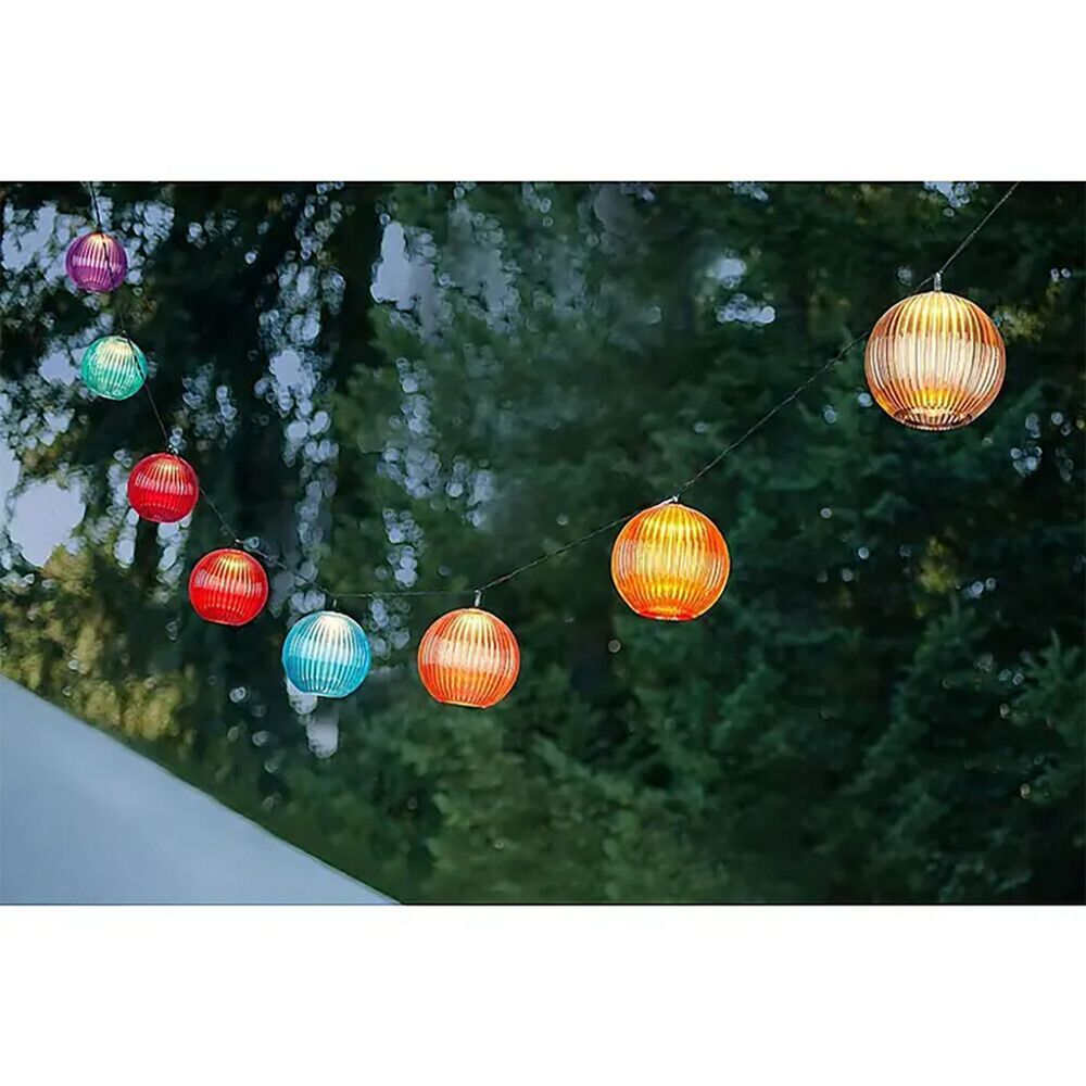 Solar juhlavalosarja Bauhaus Ball