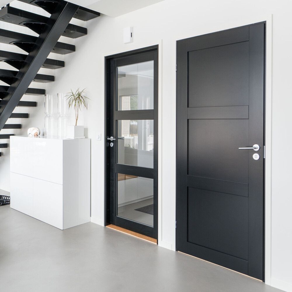 Massiivikehysovi Swedoor Unique 507 musta kirkas lasi 7 x 21