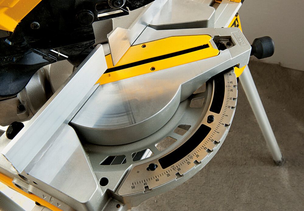 Yhdistelmäsaha DeWalt D27113