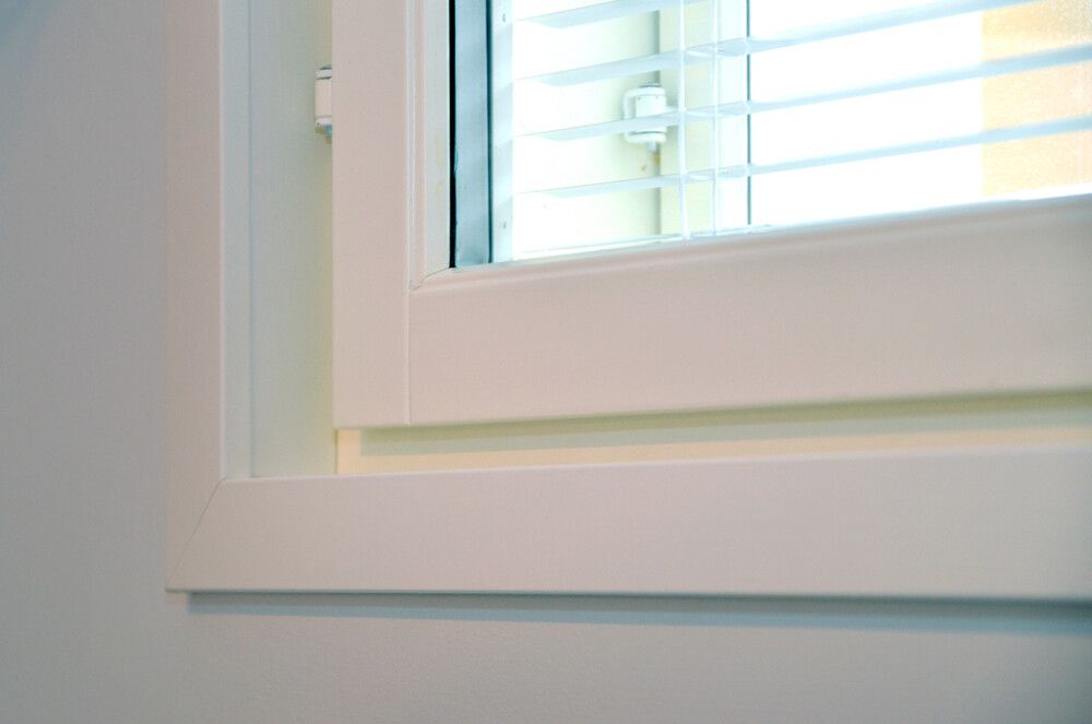 Peitelista Maler Aava MDF valkoinen 12 x 42 x 2200 mm