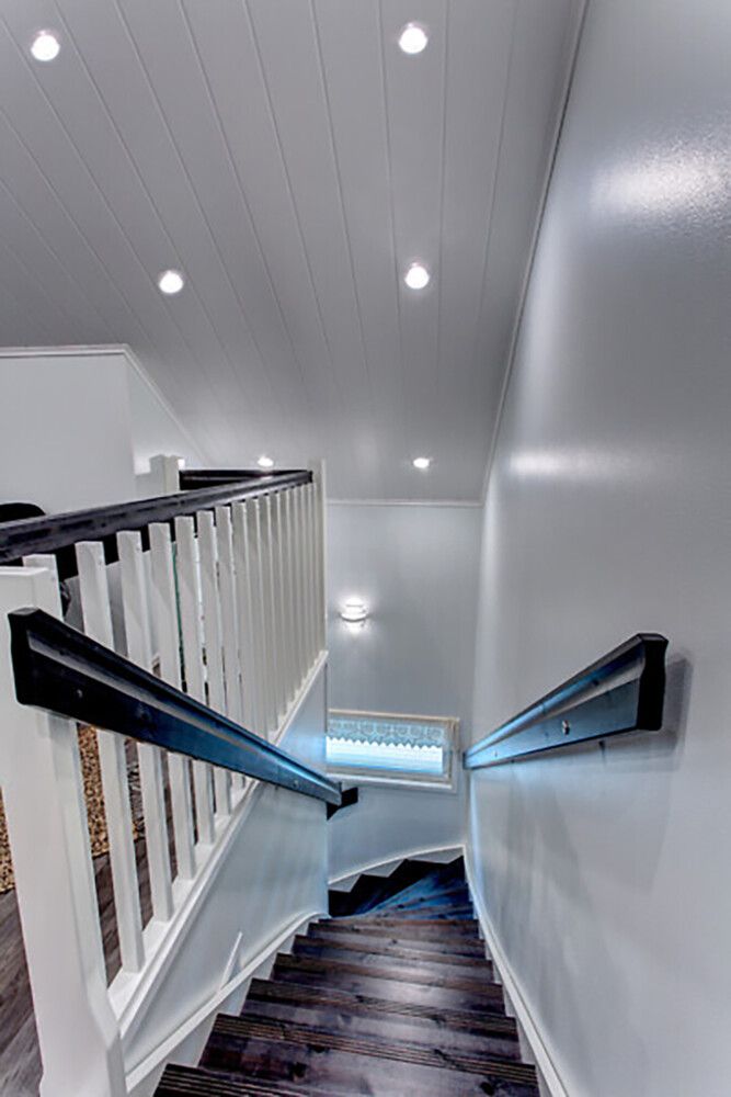 LED-alasvalo Airam Cosmo Tilt Kromi 6 W