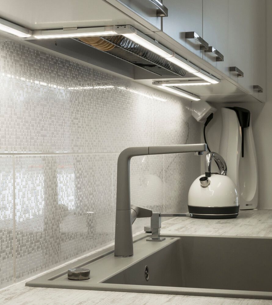 Työpistevalaisin Airam Linear 15 cm 2,5 W / 830