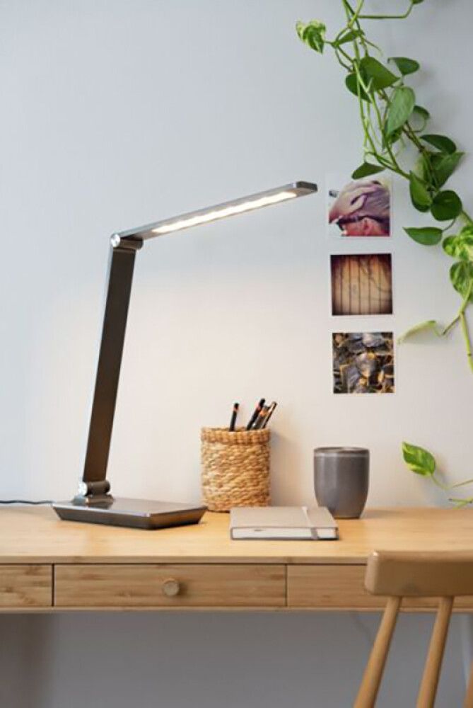 LED-pöytävalaisin Airam Daria 10W 3000–6000K 575lm