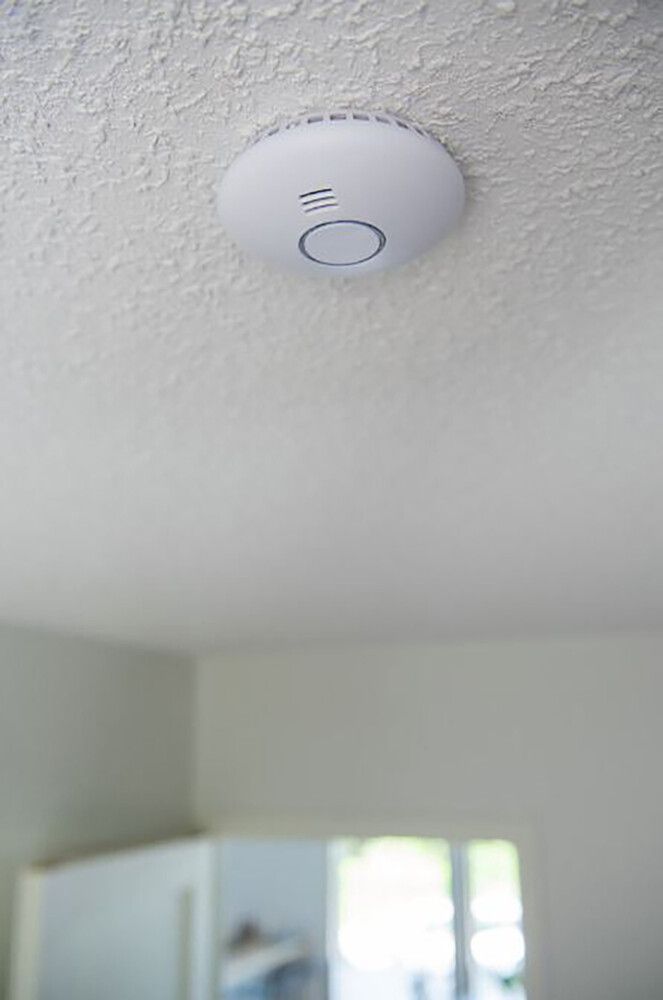 Palovaroitin Airam Smart Valkoinen