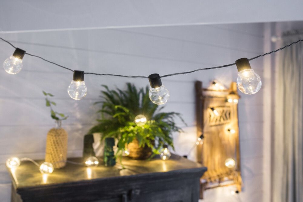 LED-koristevalosarja Airam Keira 30-os 5,8 m