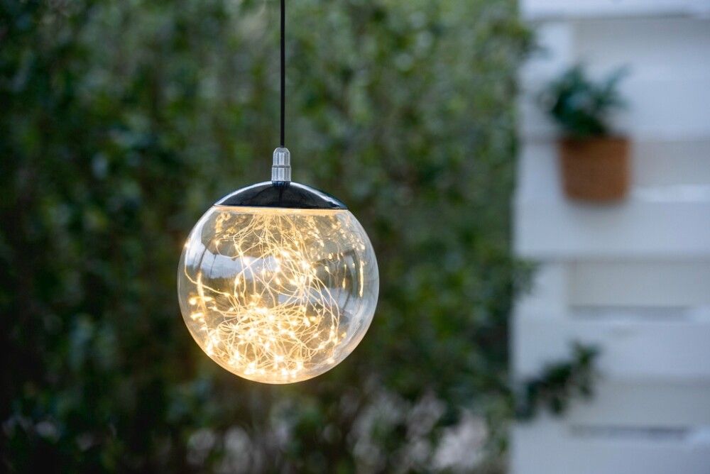 LED-koristevalo Airam Tirandi musta Ø 18 cm