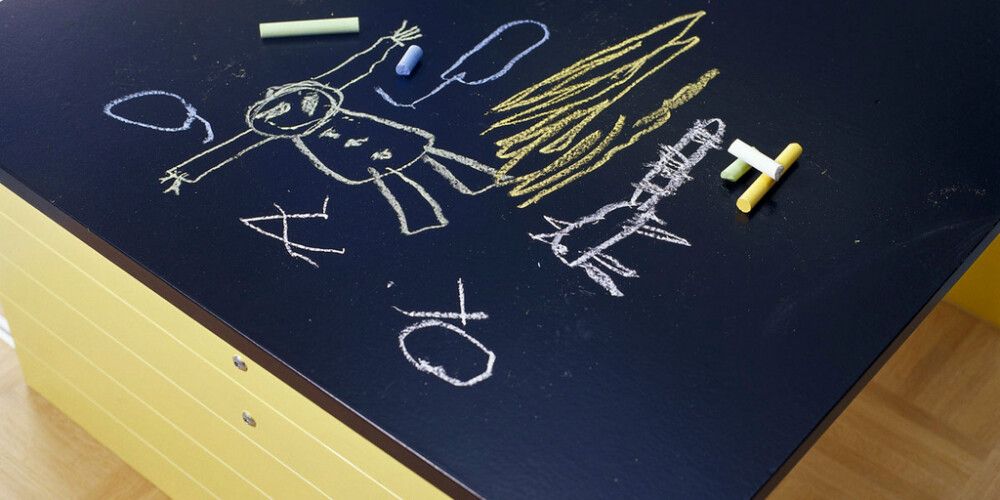 Liitutaulumaali Liitu Musta 1 l