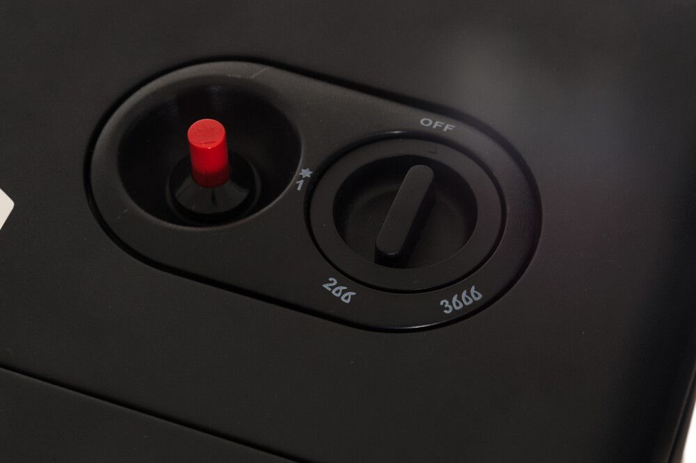 Kokoontaittuva kaasulämmitin Bellus 4200W Musta