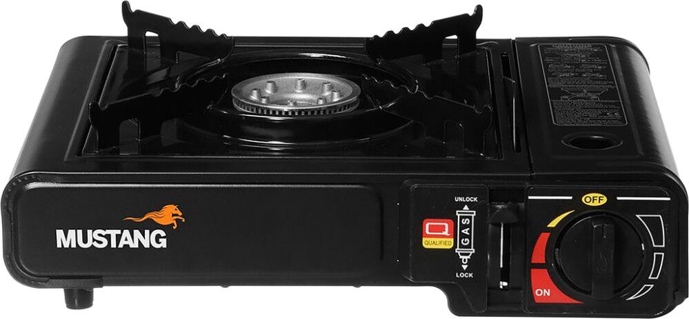 Kaasuliesi Mustang musta kantolaukulla