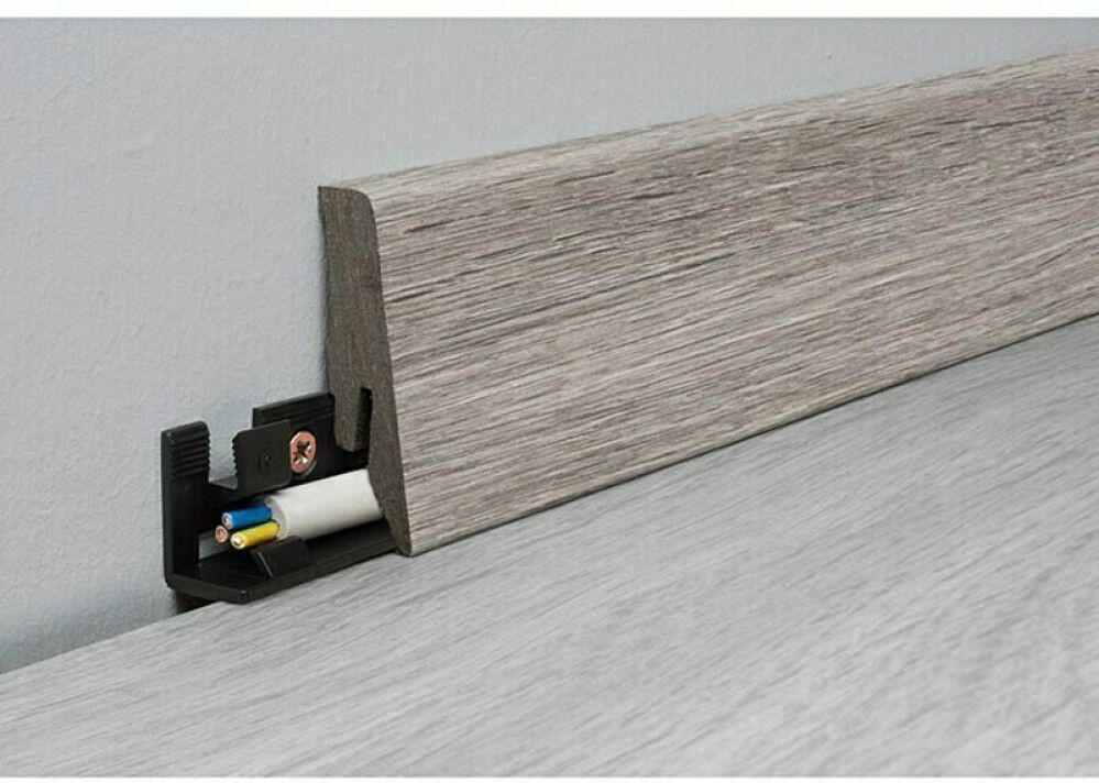 Jalkalista Logoclic Aquaprotect K58 Moonlight Oak 18 x 58 x 2600 mm