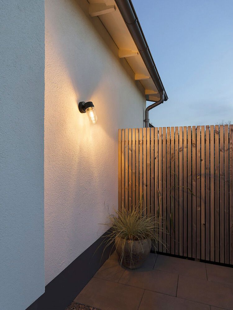 Ulkoseinävalaisin Konstsmide Vega Musta