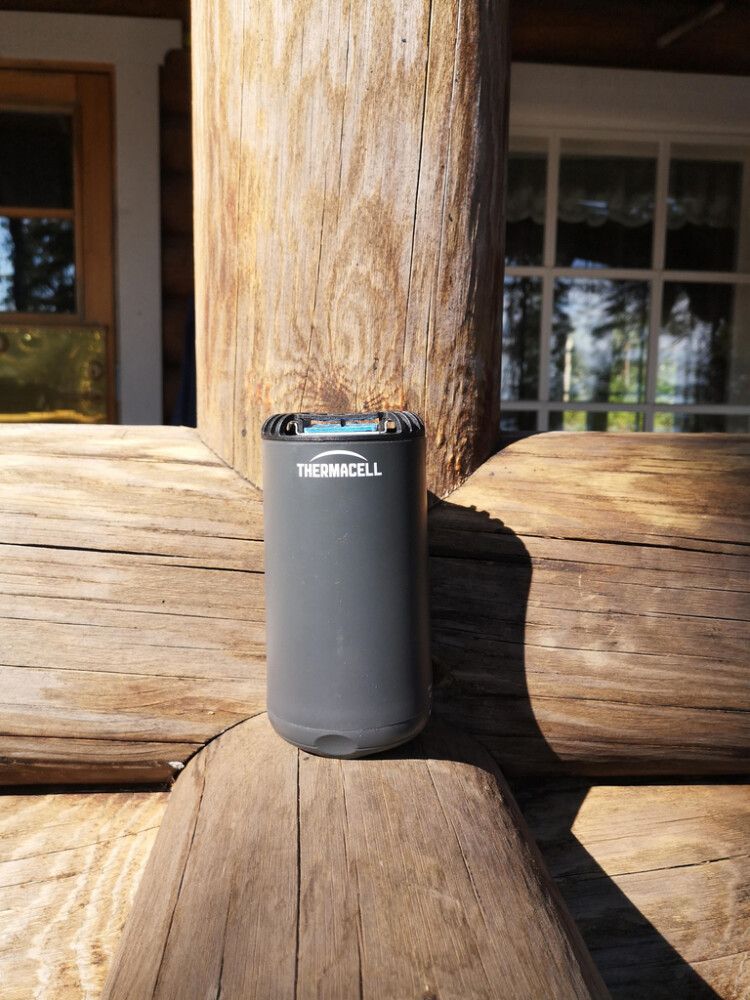 Hyttystorjuntalaite Thermacell Mini Halo grafiitinharmaa