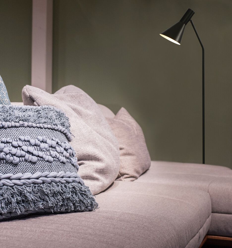 Lattiavalaisin Aneta Ceres Musta