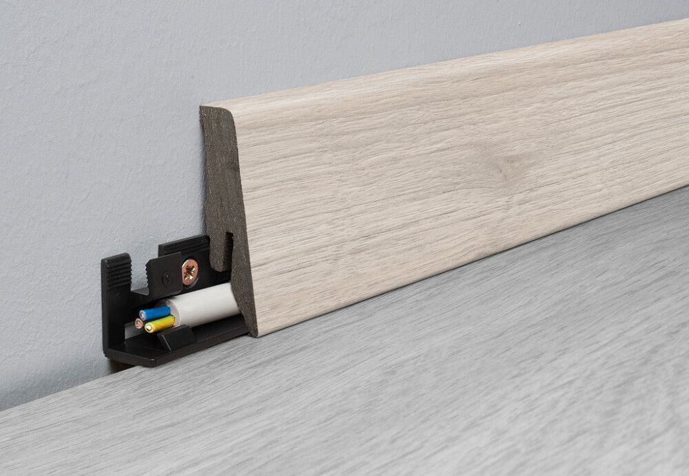 Jalkalista Logoclic K58C Element Flex Tammi Callida 18 x 58 x 2600 mm