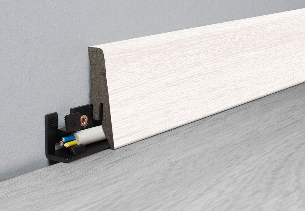 Jalkalista Logoclic K58C Element Flex Tammi Almeria 18 x 58 x 2600 mm