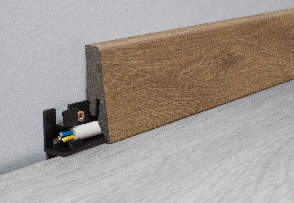 Jalkalista Logoclic K58C Element Flex Tammi Delania 18 x 58 x 2600 mm