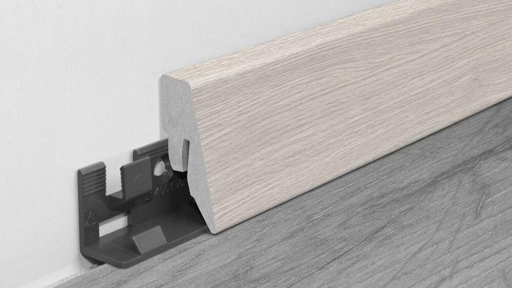 Jalkalista Logoclic K40 C Tammi Erusa MDF 19 x 40 x 2600 mm