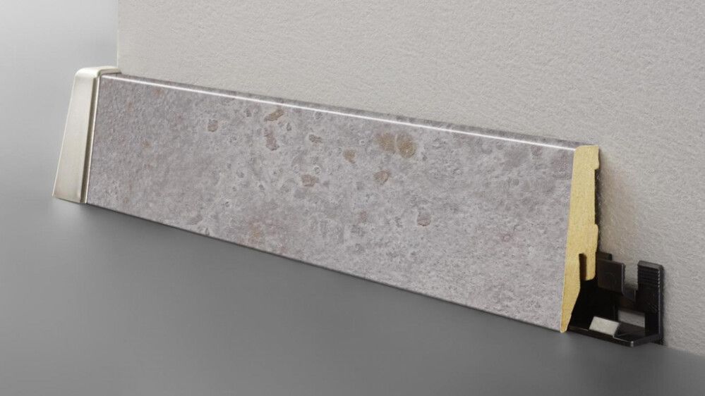 Jalkalista Logoclic Albus 18 x 58 x 2600 mm