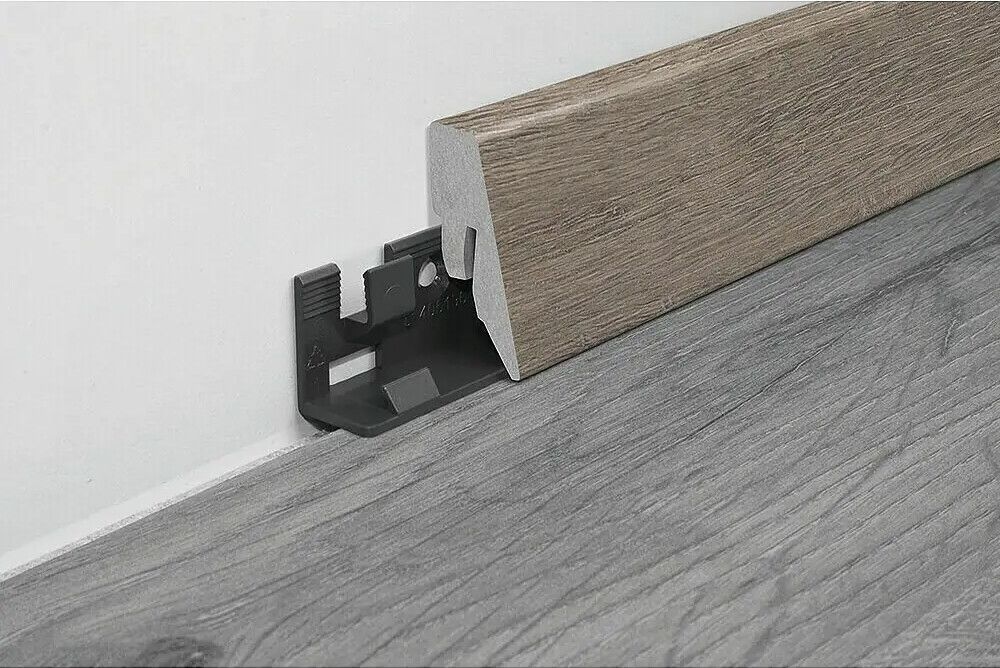 Jalkalista Logoclic K40 C Tammi Venus 19 x 40 x 2600 mm