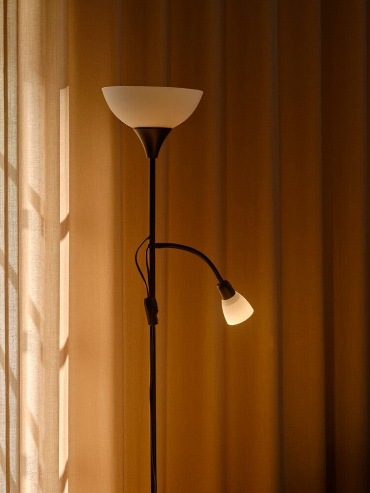 Lattiavalaisin Nordlux Lauria musta 178 cm