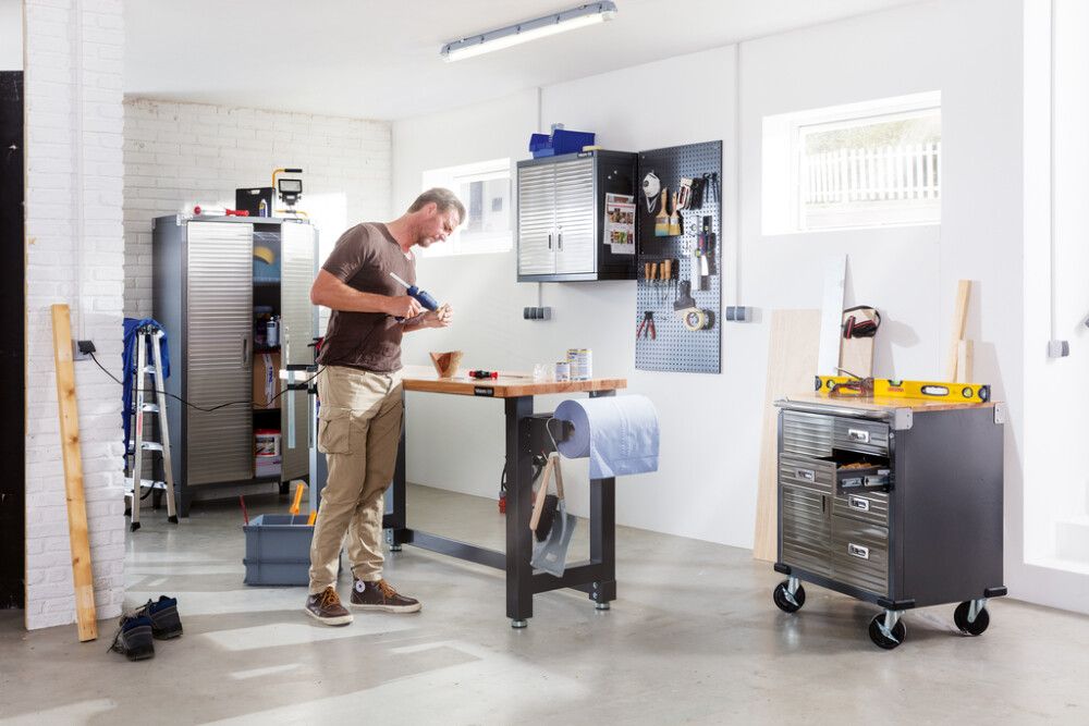 Työkalukaappi Wisent 46 x 91 x 183 cm