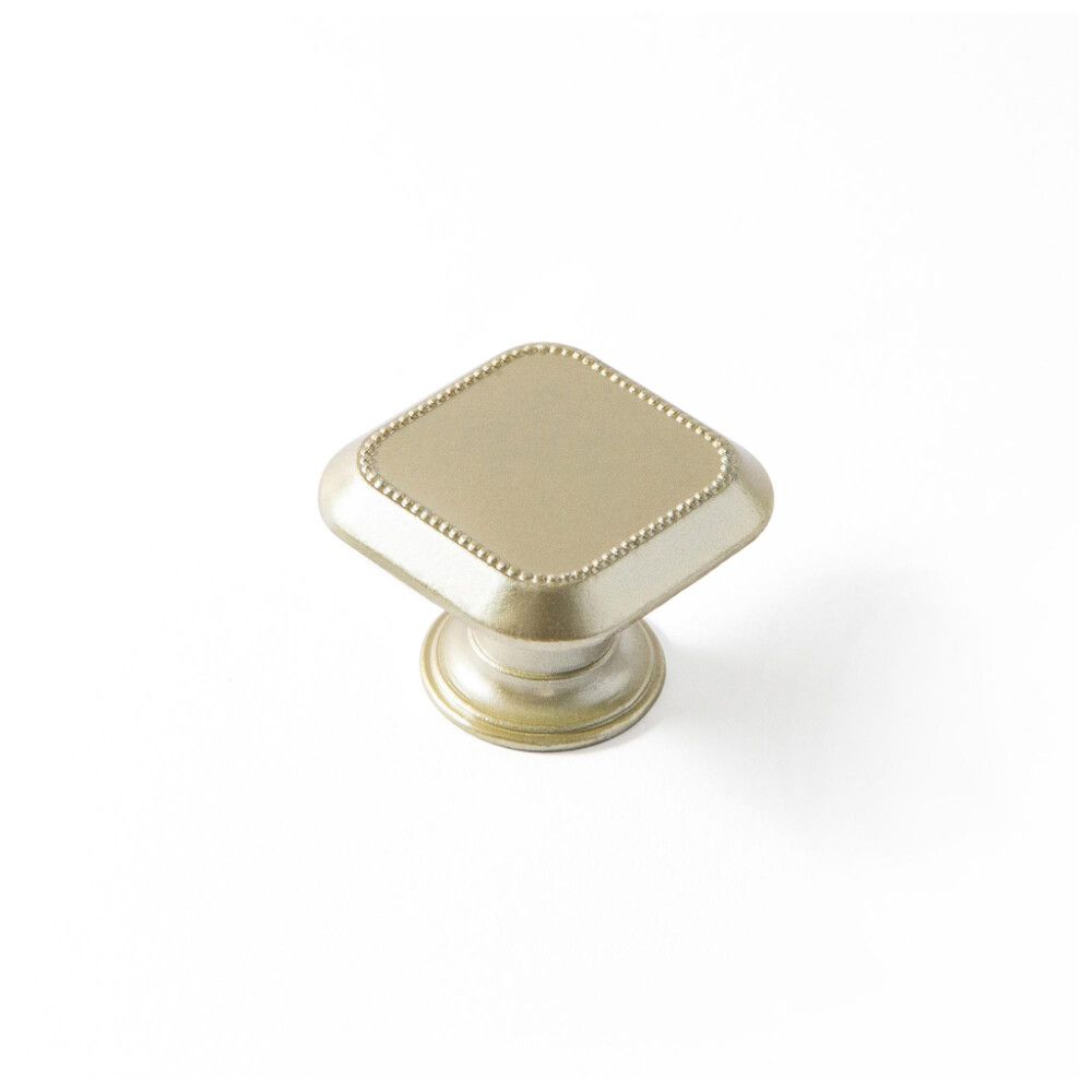 Nuppi REI kulta 30 mm