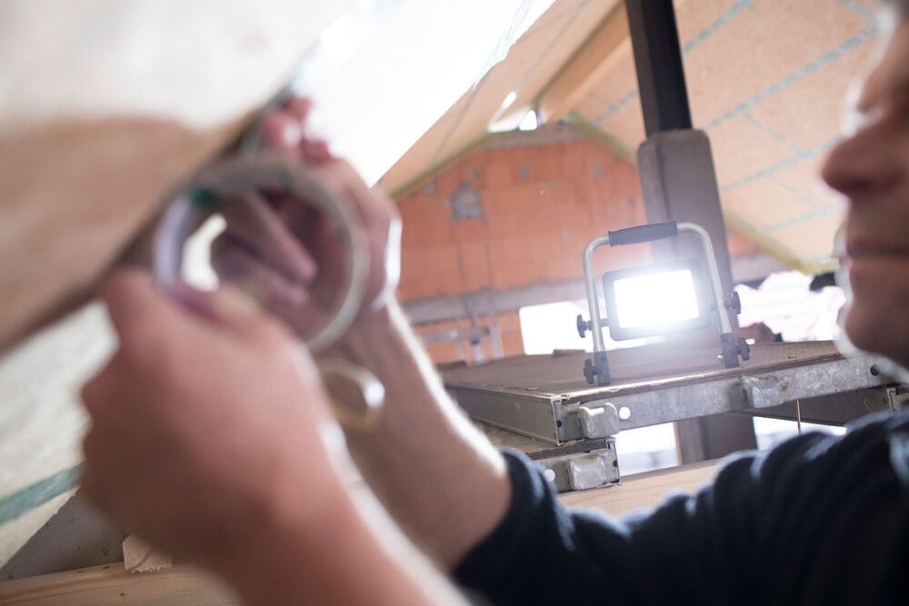 Ladattava LED-työvalaisin Brennenstuhl El 2000 MA