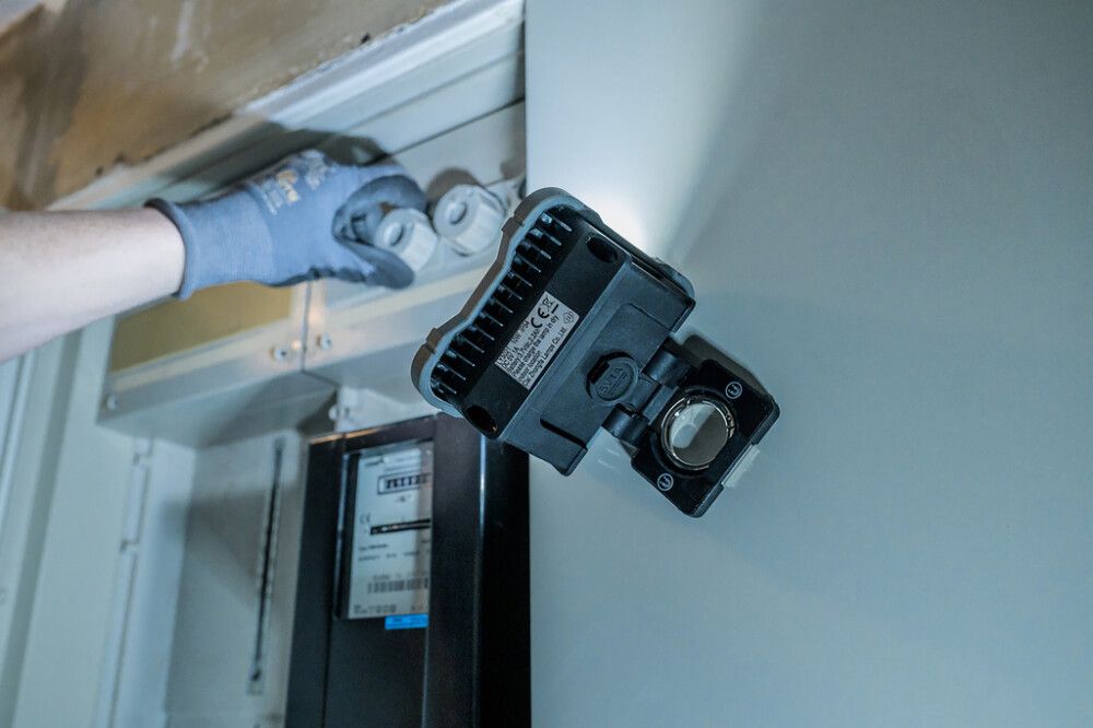 Ladattava LED-työvalaisin Brennenstuhl IP54