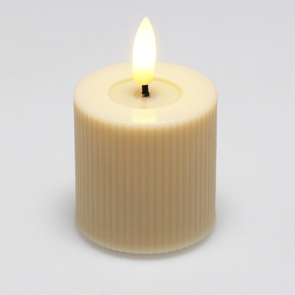 LED-kynttilä 5 x 6 cm beige