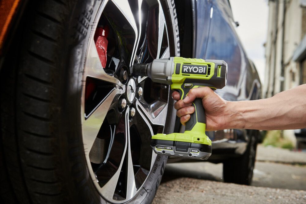 Renkaanvaihtosetti Ryobi ONE+