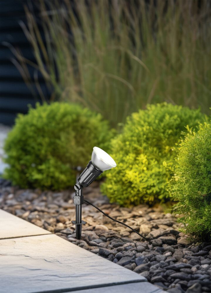 Ulkokohdevalaisin Trio Caceres E27