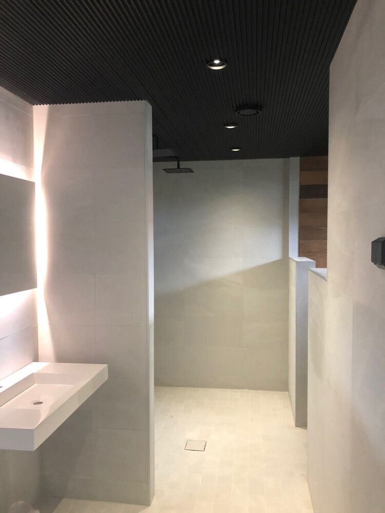 Sisustuspaneeli Siparila VIRE Mattamusta 15 x 90 x 3600 mm